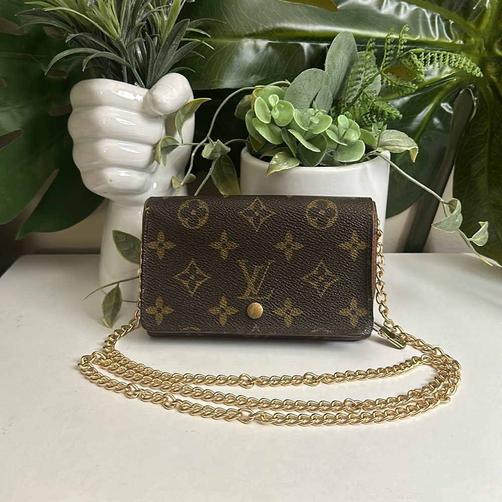 Louis Vuitton Small Monogram Wallet - Picture 1 of 15